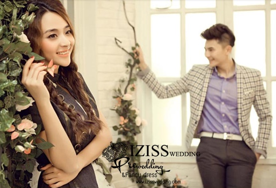 PW255- Preorder ชุดคู่ถ่ายพรีเวดดิ้ง (prewedding dress) & ชุดแต่งงานแฟนซี (Fancy wedding dress)หญิง "ธีมสีแดง"