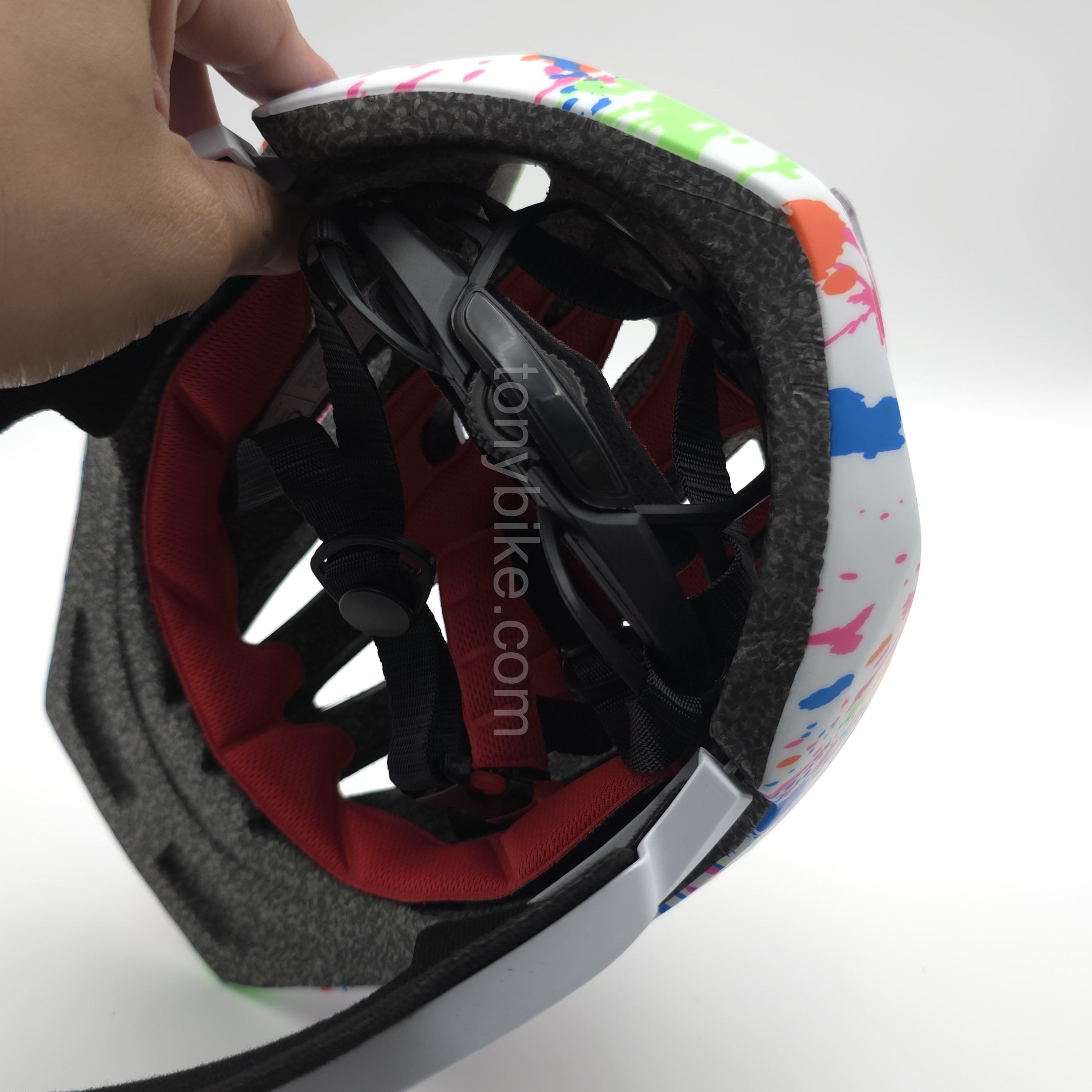 หมวกจักรยานเด็ก เต็มใบ สีขาว ลายเพ้นท์สี 46-53 ซม.