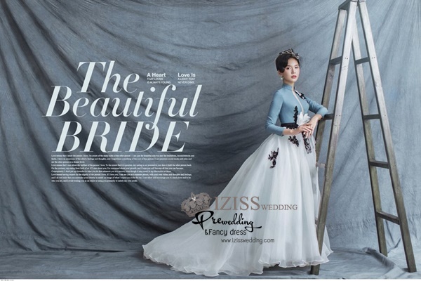 PW600- **พรีออเดอร์**ชุดแต่งงานแฟนซี ชุดเดรสสีฟ้าขาว ชุดถ่ายพรีเวดดิ้ง (prewedding dress) & ชุดแต่งงานแฟนซี (Fancy wedding dress) "ธีมสีฟ้าขาว"