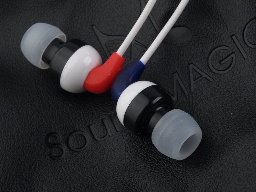 ขายหูฟัง Soundmagic ES10 หูฟังอินเอียร์น้ำหนักเบา รูปทรงกระทัดรัด ใส่สบายไม่เจ็บหู ราคาประหยัดแต่คุณภาพเสียงแซ่บเวอร์เกินราคาค่าตัว