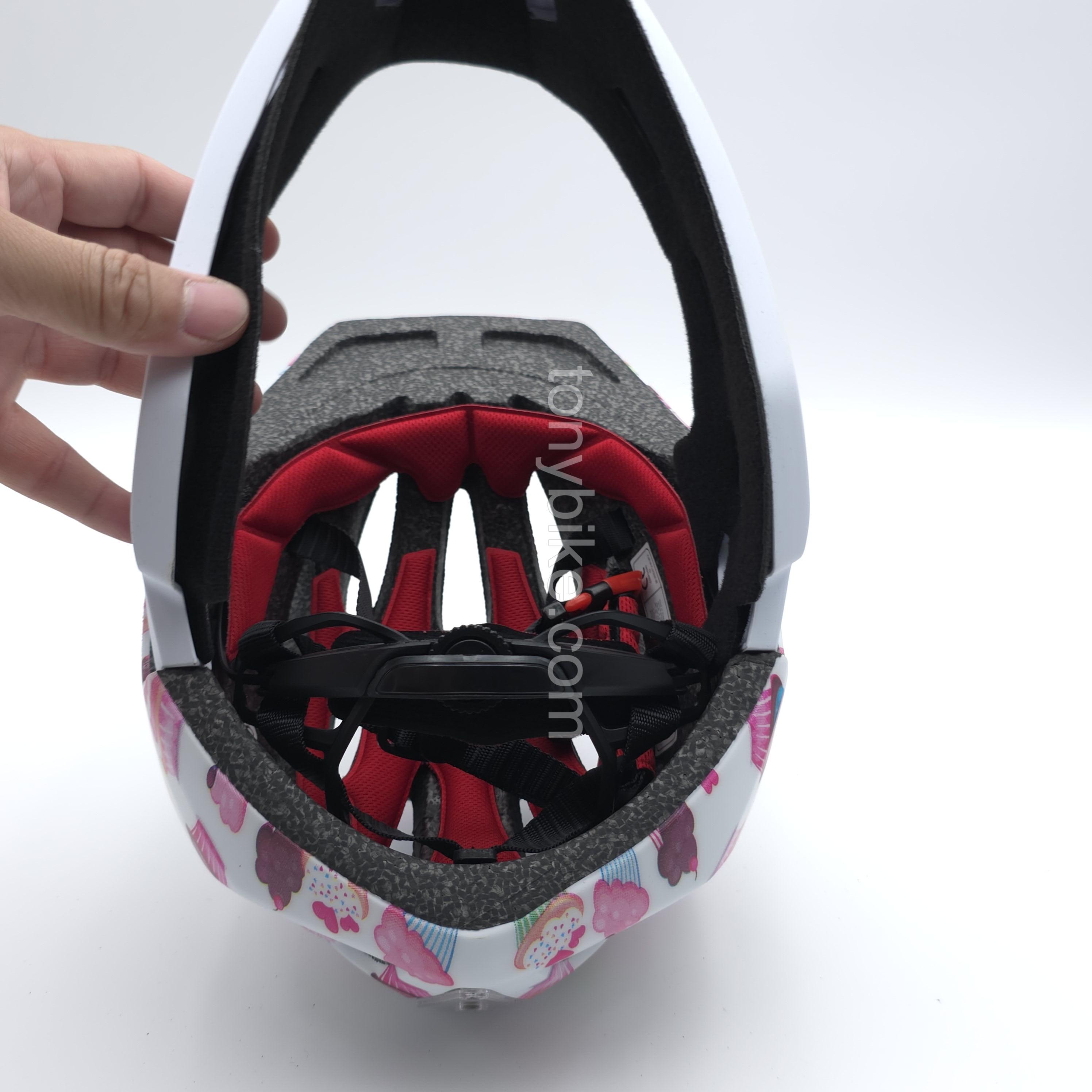 หมวกจักรยานเด็ก เต็มใบ สีขาว ลายขนม 46-53 ซม.