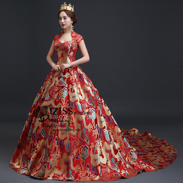 PW534 - **พรีออเดอร์มีแดงกับทองค่ะ** ชุดกี่เพ้าสีแดงทองลายมังกรแขนสั้นประดับเพชรพลอย ชุดยกน้ำชา ชุดคู่ถ่ายพรีเวดดิ้ง (prewedding dress) & ชุดแต่งงานแฟนซี (Fancy wedding dress)ชายหญิง "ธีมสีแดง"