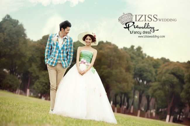 PW214 - Pre order ชุดคู่ถ่ายพรีเวดดิ้ง (prewedding dress) & ชุดแต่งงานแฟนซี (Fancy wedding dress)ชายหญิง "ธีมสีเขียว-ลายสก๊อตฟ้า"