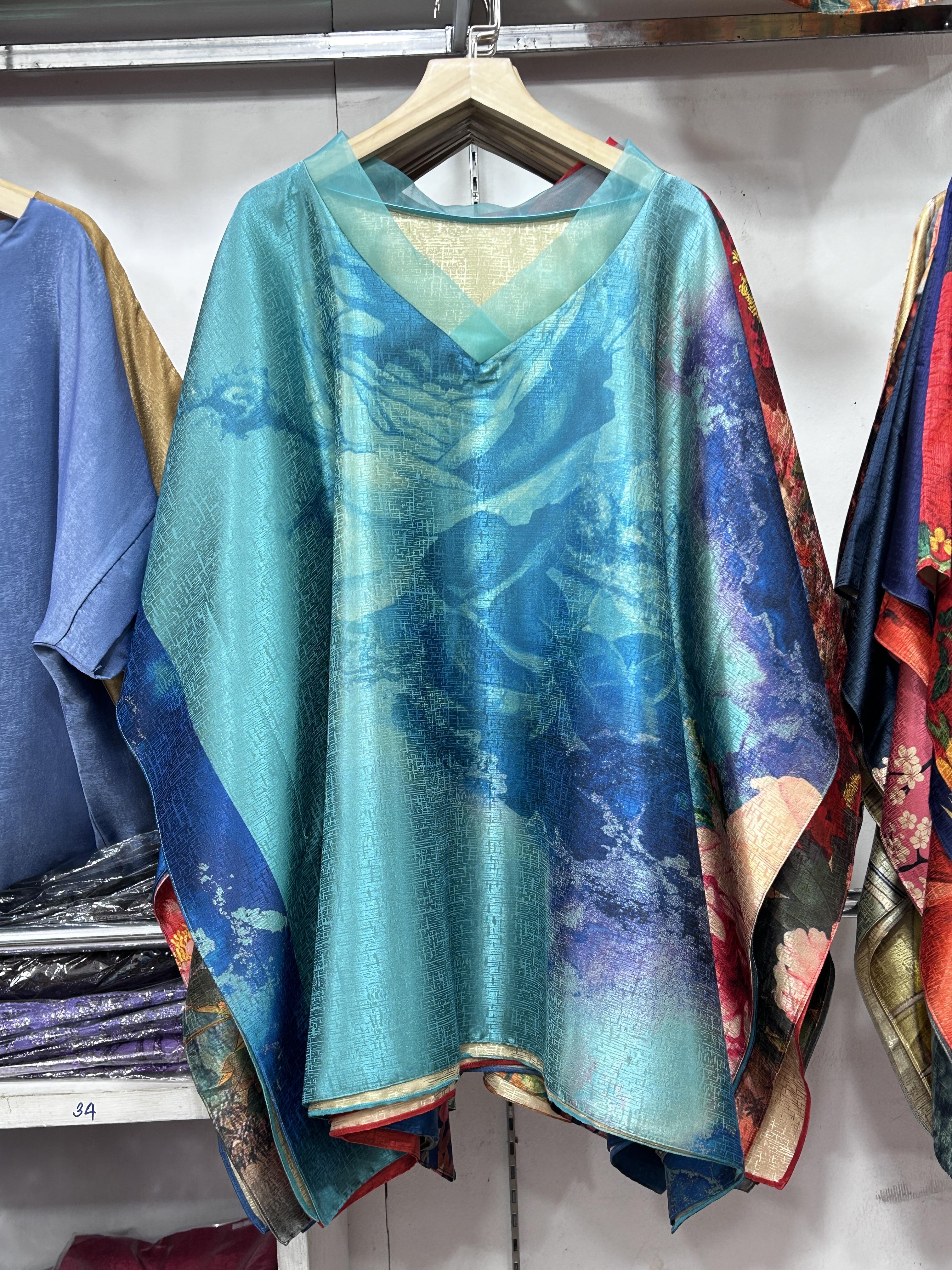 MT24-1133 ไหมจีนคอวีแก้วทรงผีเสื้อ อก 56 นิ้ว สวยสไต์คุณนาย เสื้อผู้ใหญ่