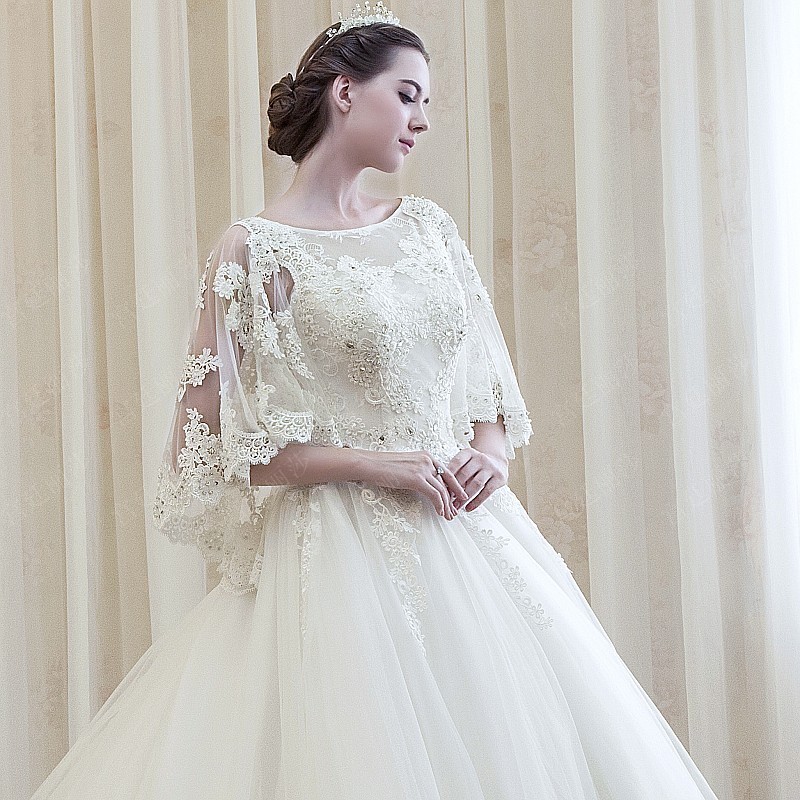 BRL049 **พรีออเดอร์**ชุดแต่งงานหรูหราประดับดอกไม้ผสมเพชรและคริสตัล สวยงามดุจเจ้าหญิง