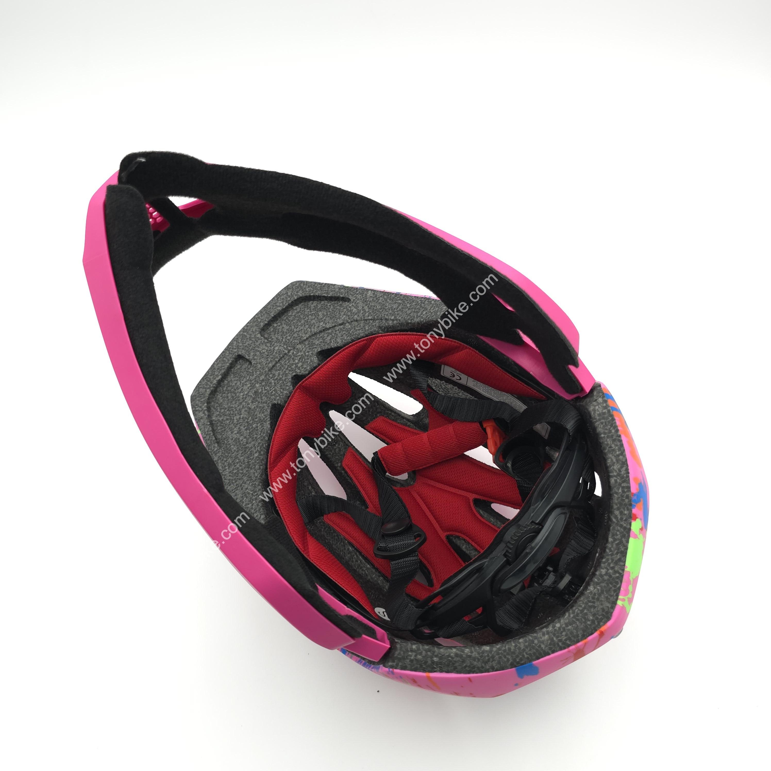หมวกจักรยานเด็ก เต็มใบ สีชมพู ลายเพ้นท์สี 46-53 ซม.