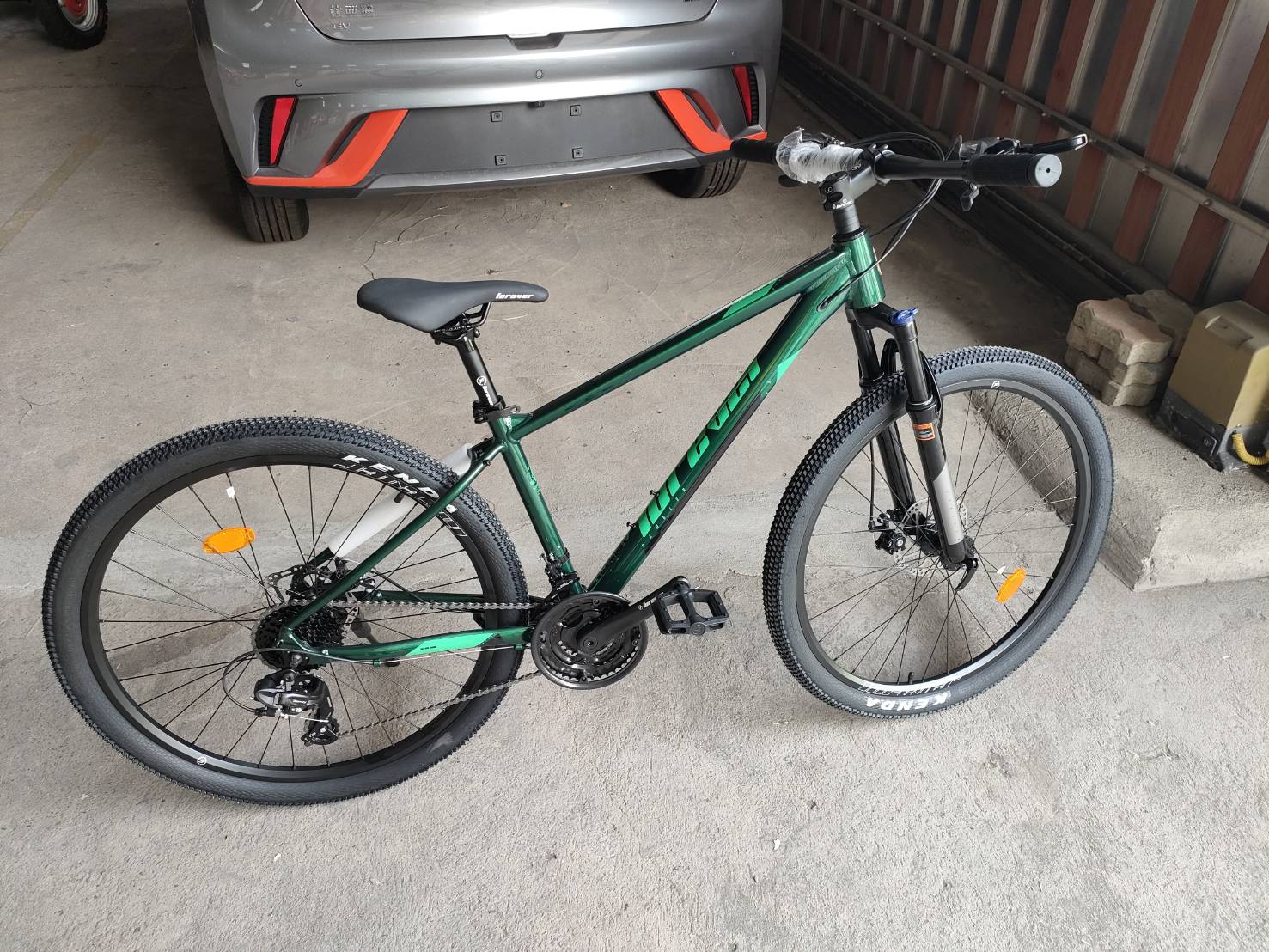 FOREVER จักรยานเสือภูเขา เฟรมอลูมิเนียม ล้อ 27.5" เกียร์ Shimano 24 สปีด ดิสเบรก แกนปลดเร็วหน้า-หลัง