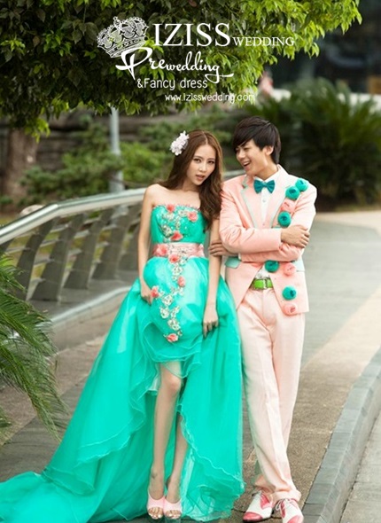 PW129 - Pre order ชุดคู่ถ่ายพรีเวดดิ้ง (prewedding dress) & ชุดแต่งงานแฟนซี (Fancy wedding dress)ชายหญิง "ธีมสีเขียว-โอโรส"