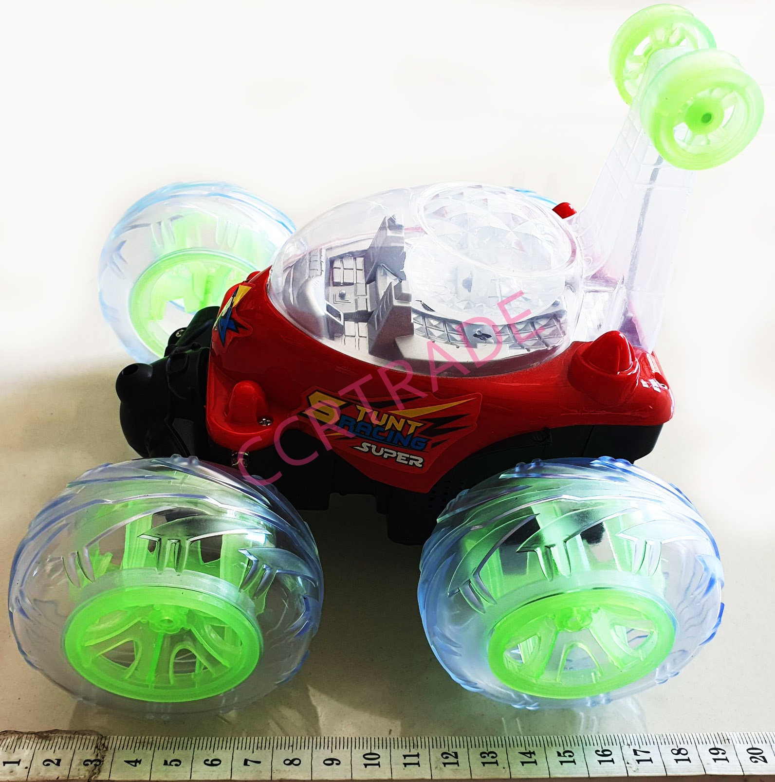 รถตีลังกาบังคับเล็ก+รีโมทชาร์ไฟบ้าน มีเสียง มีไฟกล่อง 16.5x25 ซม.(1x3)