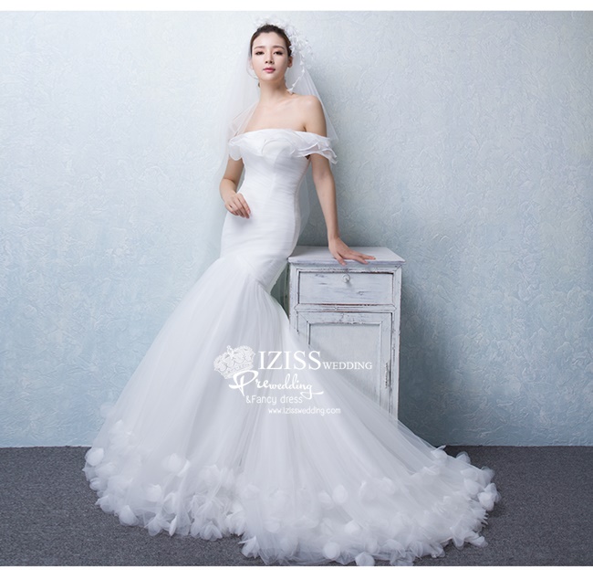 BR142 **พรีออเดอร์**ชุดแต่งงาน&ชุดเจ้าสาวแบบยาวสีขาวเกรดพรีเมี่ยม เปิดไหล่ มีแขน หรูหราน่ารัก สวยโดดเด่นไม่ซ้ำใคร