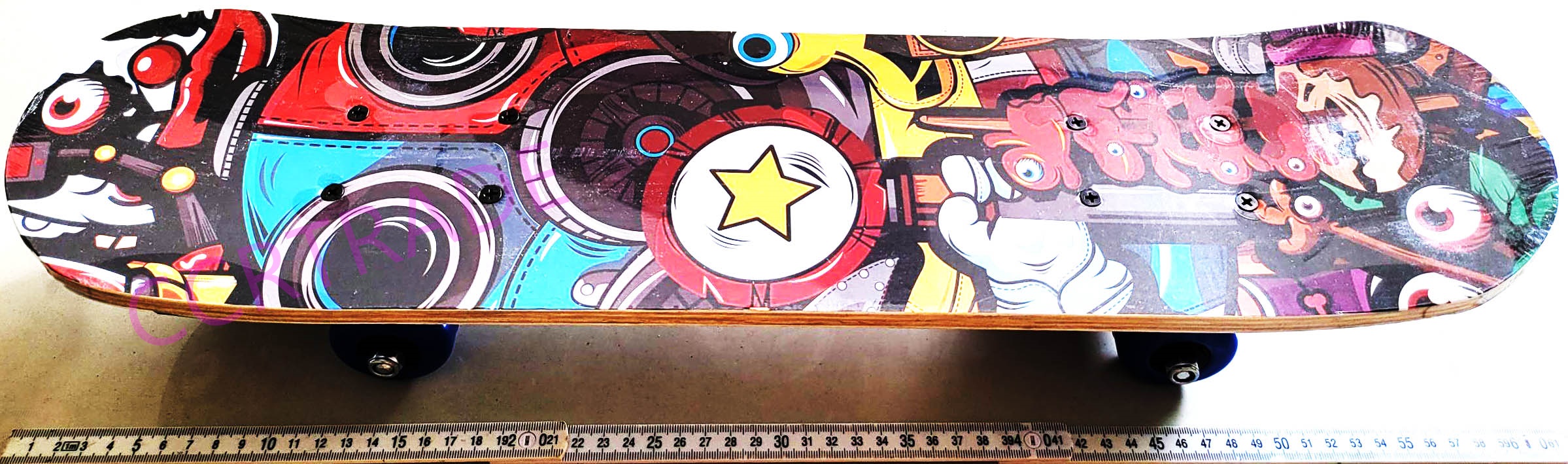 สเก็ตบอร์ดเด็กสุดเท่ คละลาย 15x59.5 ซม.(1x3)