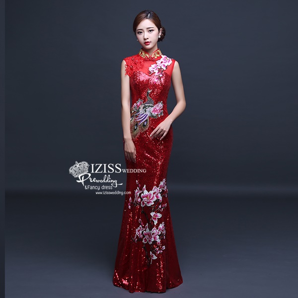 PW522- **พรีออเดอร์สีฟ้า**ชุดเลื่อมกี่เพ้ายาว ชุดยกน้ำชา ชุดถ่ายพรีเวดดิ้ง (prewedding dress) & ชุดแต่งงานแฟนซี (Fancy wedding dress) "ธีมสีฟ้า"