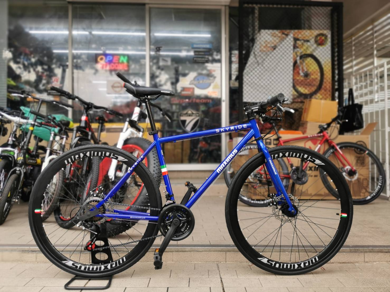 จักรยานไฮบริด Maximus รุ่น SKYRIDE TX