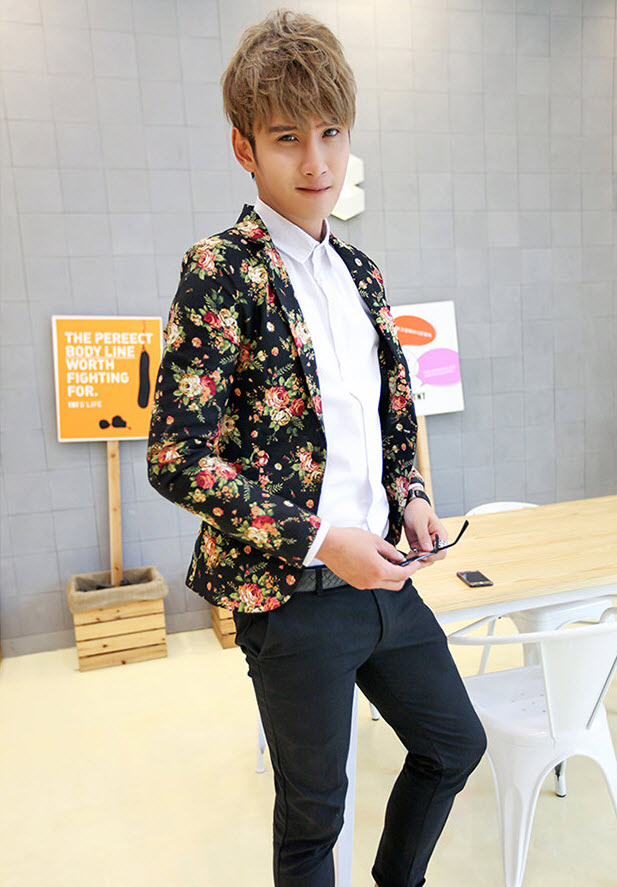 พร้อมส่ง เสื้อสูทแฟชั่นผู้ชาย เสื้อสูทลายดอกไม้ สีดำ คอปก แขนยาว กระดุมเม็ดเดียว ผ่าหลัง ใส่ทำงาน ใส่เป็นสูทลำลอง