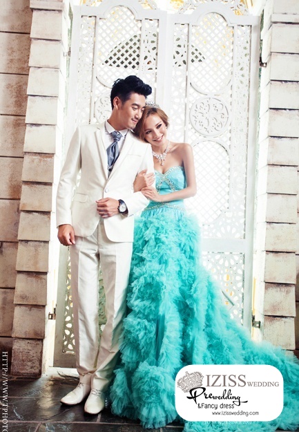 PW285 - Preorder ชุดคู่ถ่ายพรีเวดดิ้ง (prewedding dress) & ชุดแต่งงานแฟนซี (Fancy wedding dress)ชายหญิง "ธีมสีเขียวมินท์-ขาว"