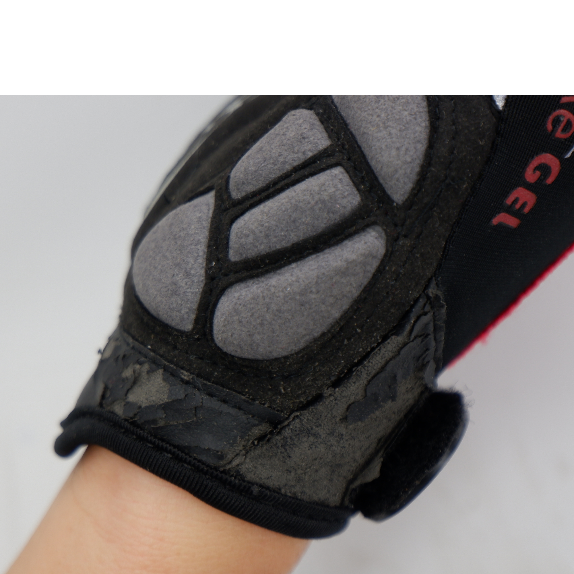 มีตำหนิหนังลอก ถุงมือปั่นจักรยานเจลแท้ MOKE ราคาถูก ฟิตเนส ยกน้ำหนัก