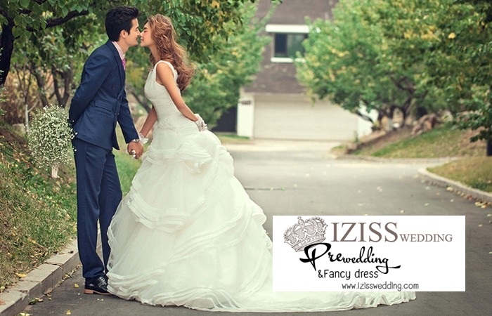 PW096 - Pre order ชุดคู่ถ่ายพรีเวดดิ้ง (prewedding dress) & ชุดแต่งงานแฟนซี (Fancy wedding dress)ชายหญิง "ธีมสีกรมท่า-ขาว"