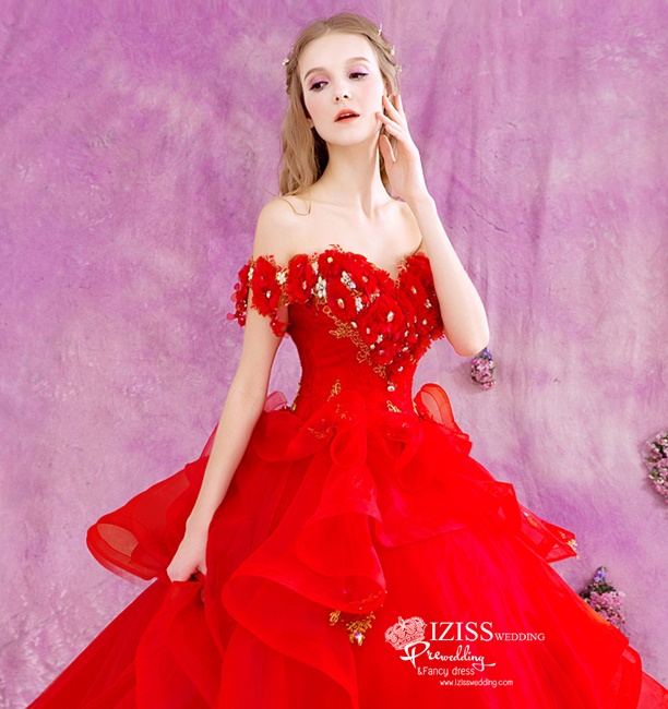 PW408- **พร้อมส่งหางปกติ/พรีออเดอร์หางยาว**ชุดคู่ถ่ายพรีเวดดิ้ง (prewedding dress) & ชุดแต่งงานแฟนซี (Fancy wedding dress)ชายหญิงสไตล์เจ้าชายเจ้าหญิง "ธีมสีแดง"