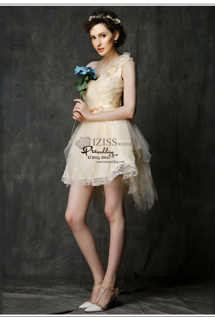 ฺBM0111 - พรีออเดอร์ ชุดเพื่อนเจ้าสาวราตรีสั้นสีครีม น่ารักมากๆค่ะ