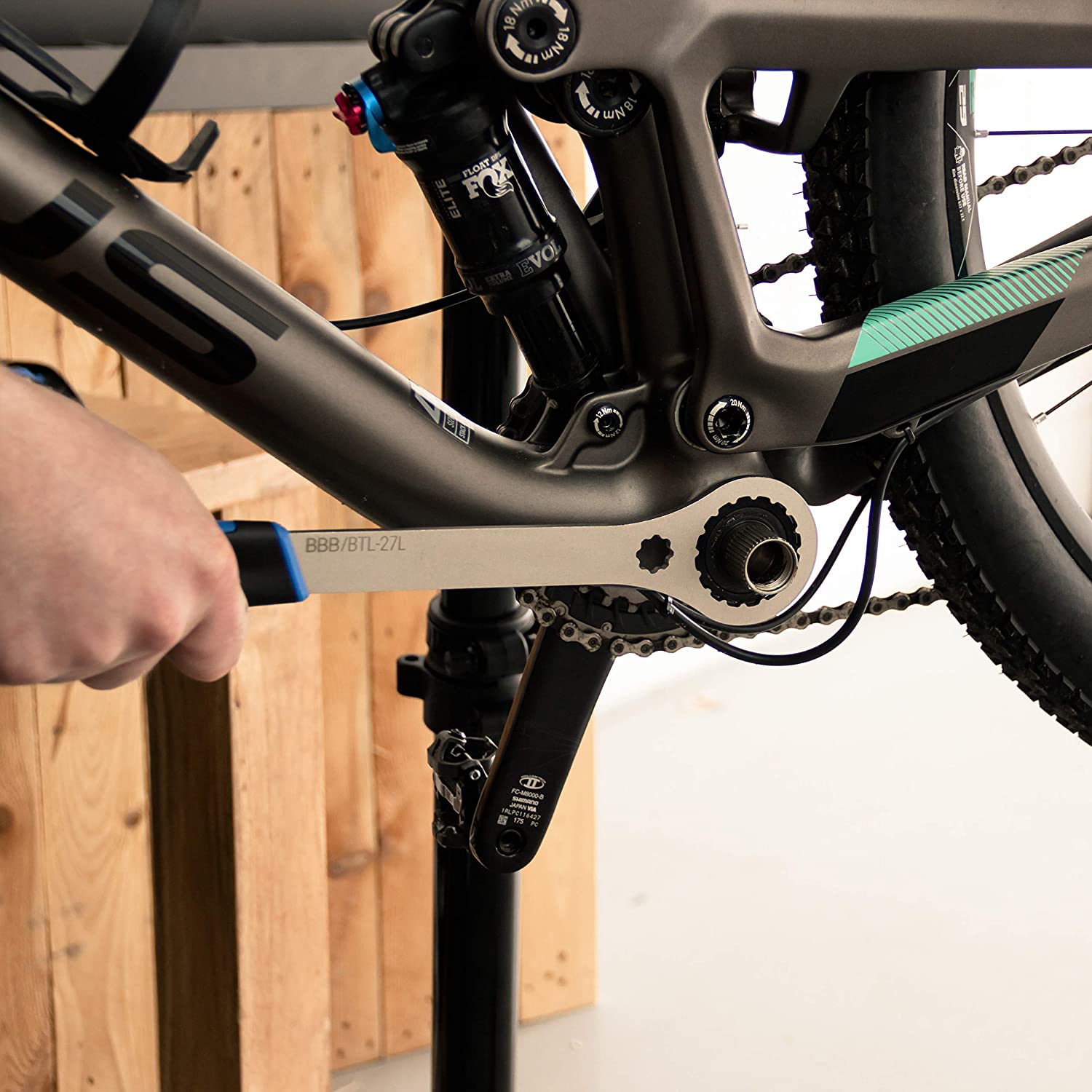 ตัวถอดกะโหลกพร้อมฝาปิด BBB Cycling | Bracket Grip Bracket Tool for Bikes | BTL-27L