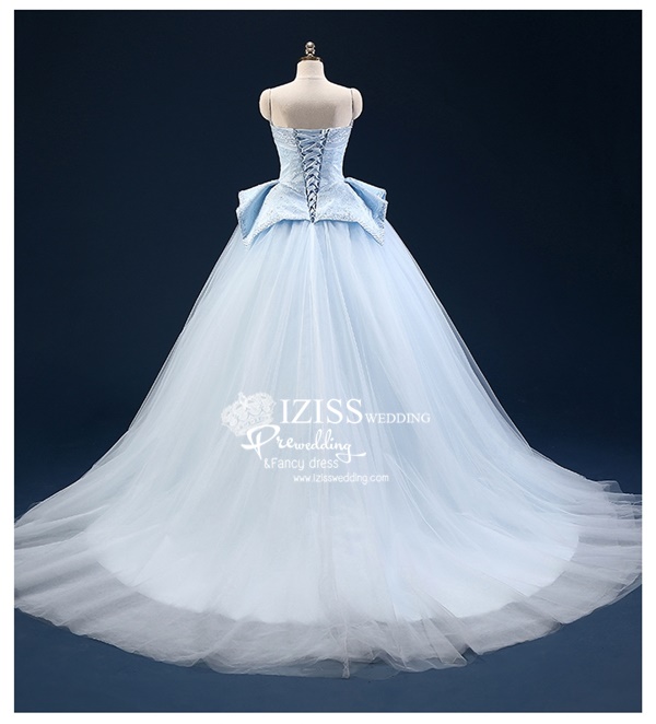 PW545- **พรีออเดอร์ค่ะ**ชุดคู่ถ่ายพรีเวดดิ้ง (prewedding dress) & ชุดแต่งงานแฟนซี (Fancy wedding dress)ชายหญิง "ธีมสีฟ้า"