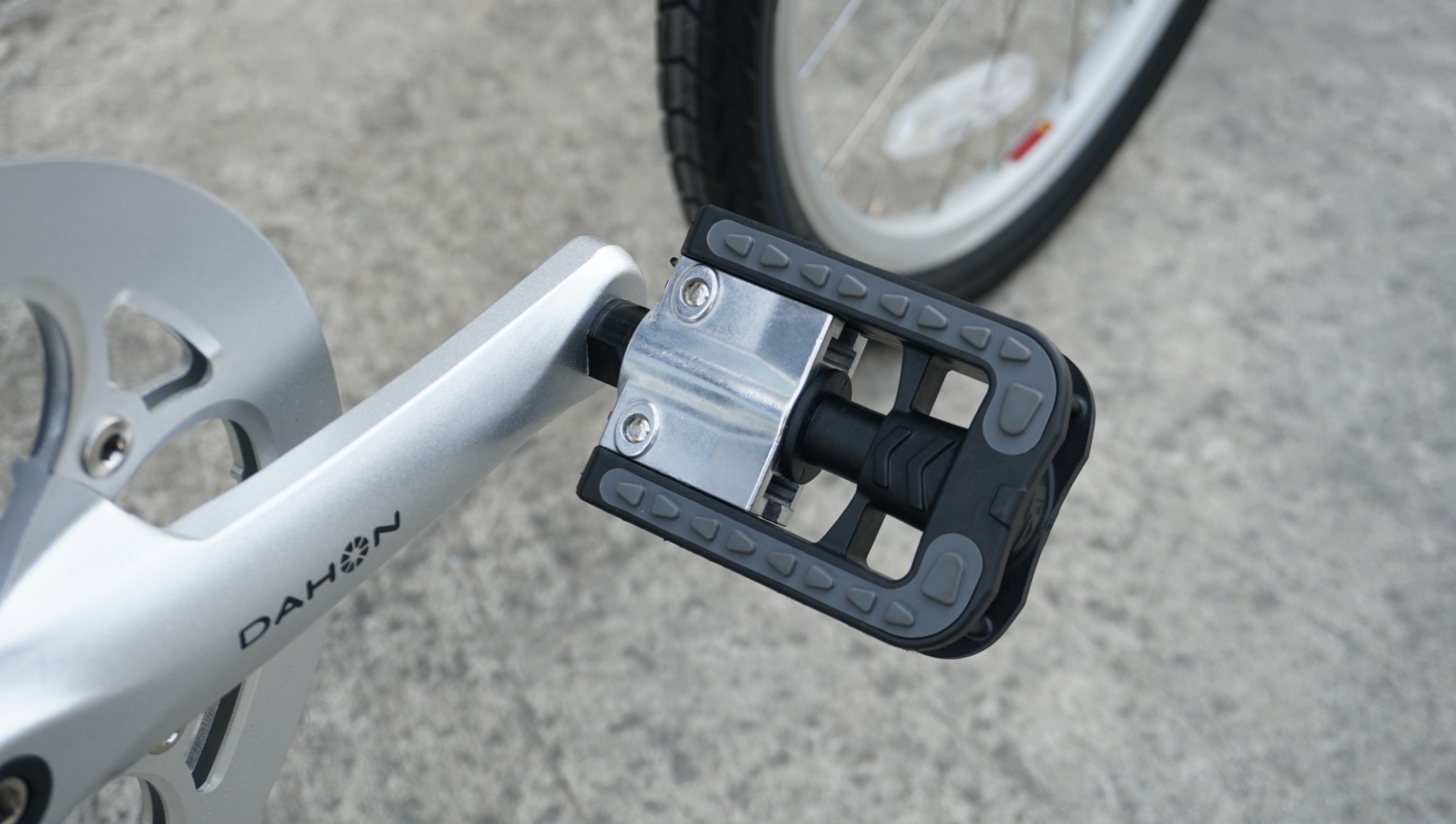 DAHON : Mu D9 จักรยานพับด้ เฟรมอลูมิเนียม 9 สปีด