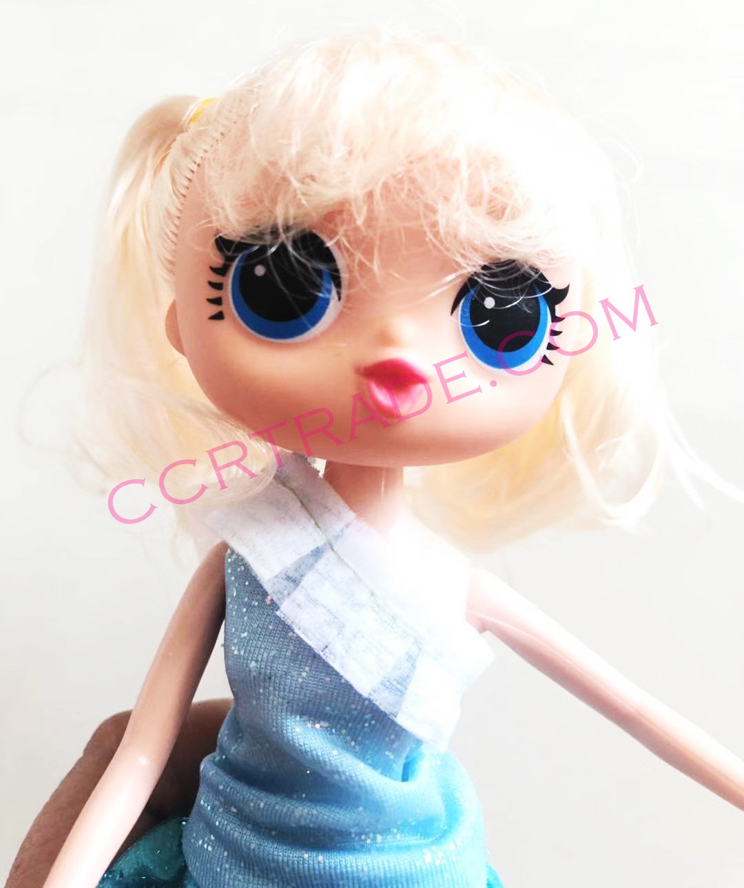 บาร์บี้ขี่สกู๊ตเตอร์ LOL ชนถอย มีเพลง มีไฟกล่อง 30 ซม.(1x3)