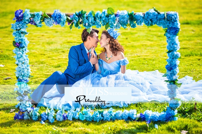 PW270 **พรีออเดอร์** ชุดคู่ถ่ายพรีเวดดิ้ง (prewedding dress) & ชุดแต่งงานแฟนซี (Fancy wedding dress)ชายหญิง "ธีมสีฟ้าน้ำเงิน"