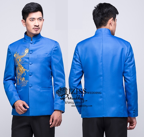 ST004- **พรีออเดอร์**สูทจีนผู้ชายสีน้ำเงินแขนยาวปักลายมังกรสีทอง ติดกระดุมสีน้ำเงิน พร้อมกางเกงสีดำขาสอบ ชุดสูทเจ้าบ่าว สูทแฟนซี ถ่ายพรีเวดดิ้ง & ชุดแต่งงานแฟนซี (Fancy wedding dress) สูทผู้ชายสีน้ำเงิน