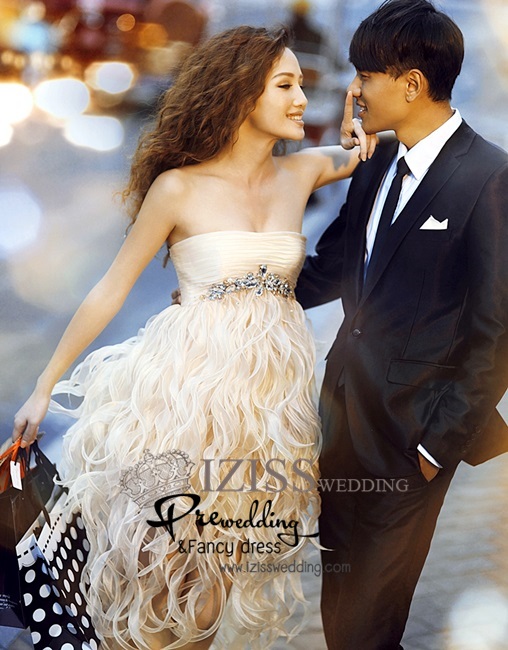 PW073 - **เลิกผลิตค่ะ** ชุดคู่ถ่ายพรีเวดดิ้ง (prewedding dress) & ชุดแต่งงานแฟนซี (Fancy wedding dress)ชายหญิง "ธีมสีขาวครีม-ดำ"
