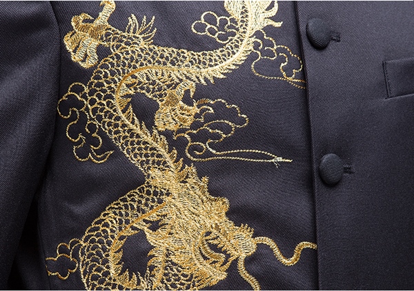ST005- **พรีออเดอร์**สูทจีนผู้ชายสีดำแขนยาวปักลายมังกรสีทอง ติดกระดุมสีดำ พร้อมกางเกงสีดำขาสอบ ชุดสูทเจ้าบ่าว สูทแฟนซี ถ่ายพรีเวดดิ้ง & ชุดแต่งงานแฟนซี (Fancy wedding dress) สูทผู้ชายสีดำ