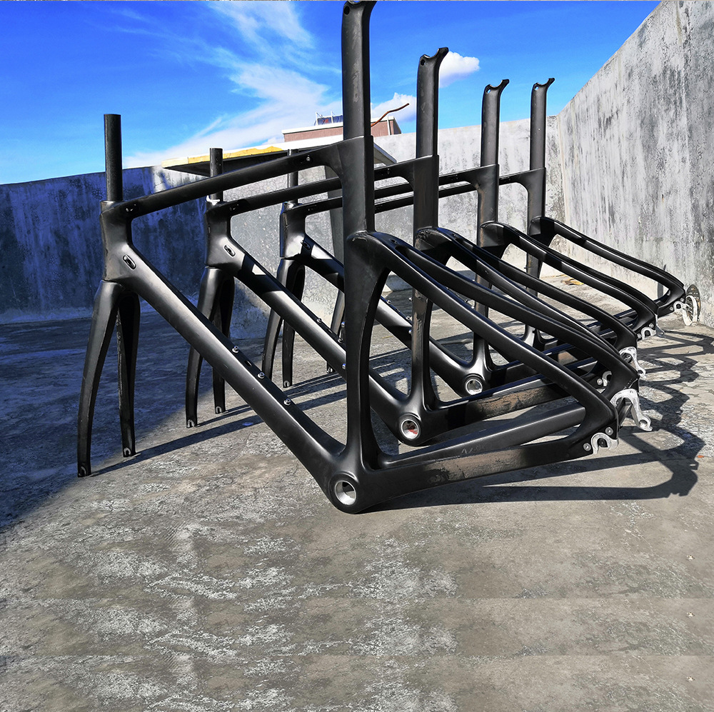 คาร์บอนแท้ เฟรมจักรยานเสือหมอบคาร์บอน RACEWORK สีดำ มีขนาด 44 47 49 51 แถมฟรี ตะเกียบ หลักอาน ถ้วยคอ สตาร์นัท