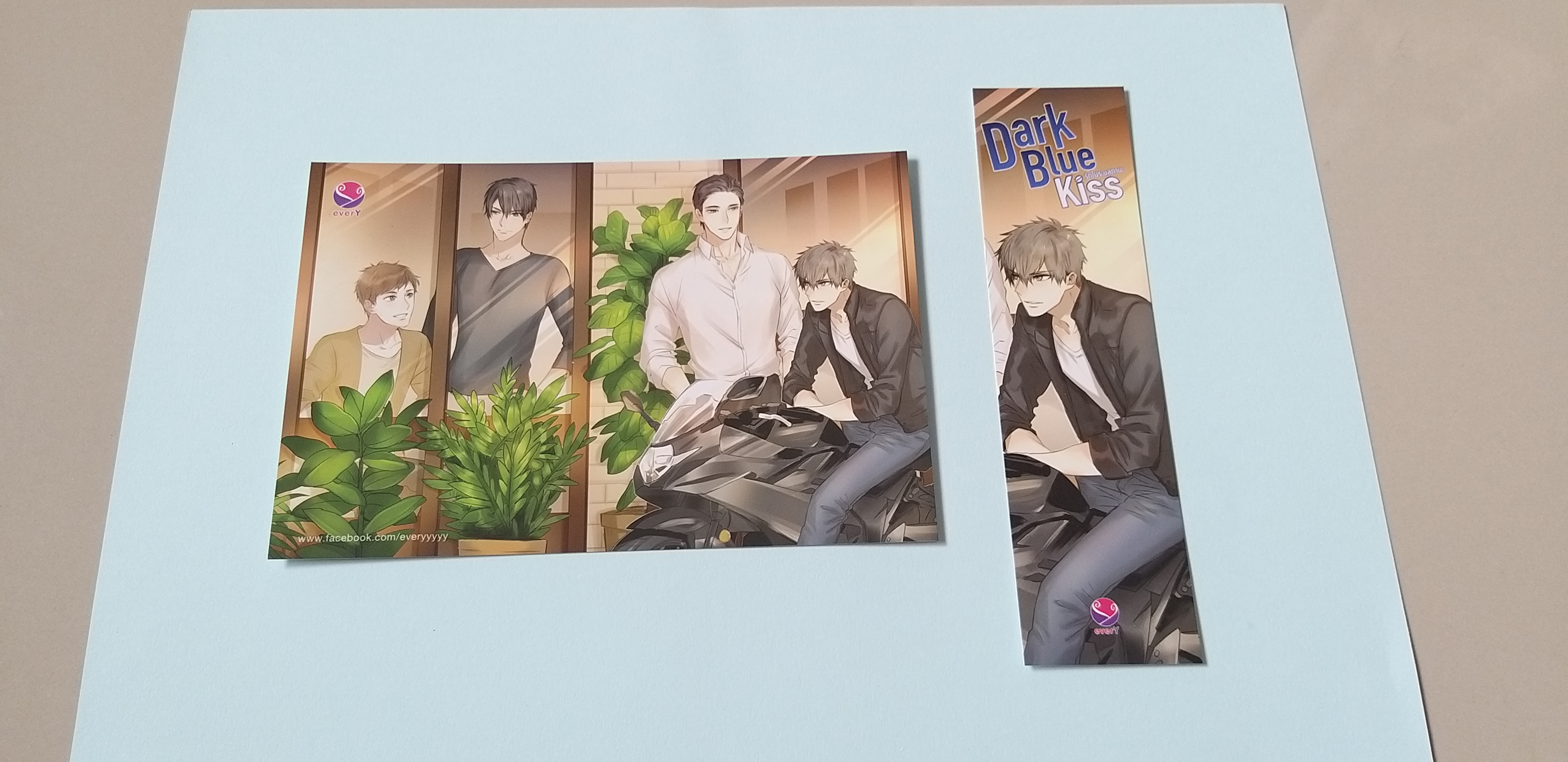 โปส+ที่คั่น Dark Blue Kiss