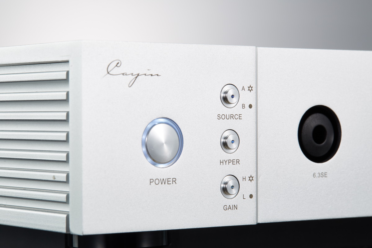 Cayin IHA-8 แอมป์หูฟัง 4 ช่องสัญญาณ Class A แบบ Discrete MOSFET กำลังขับสูง ประกันศูนย์ไทย