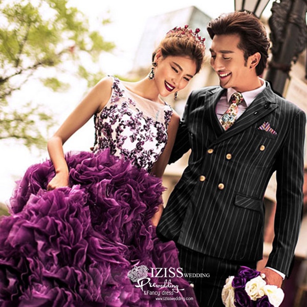 PW391 - **พรีออเดอร์**ชุดคู่ถ่ายพรีเวดดิ้ง (prewedding dress) & ชุดแต่งงานแฟนซี (Fancy wedding dress)ชายหญิง "ธีมสีม่วง"
