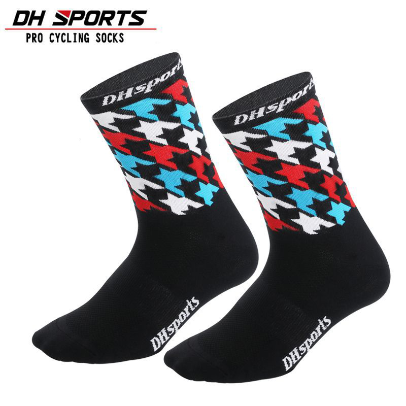 ถุงเท้าจักรยาน ถุงเท้ากีฬาออกกำลังกาย วิ่ง DH SPORT รุ่น DH15 สำหรับเท้าไซต์39-46