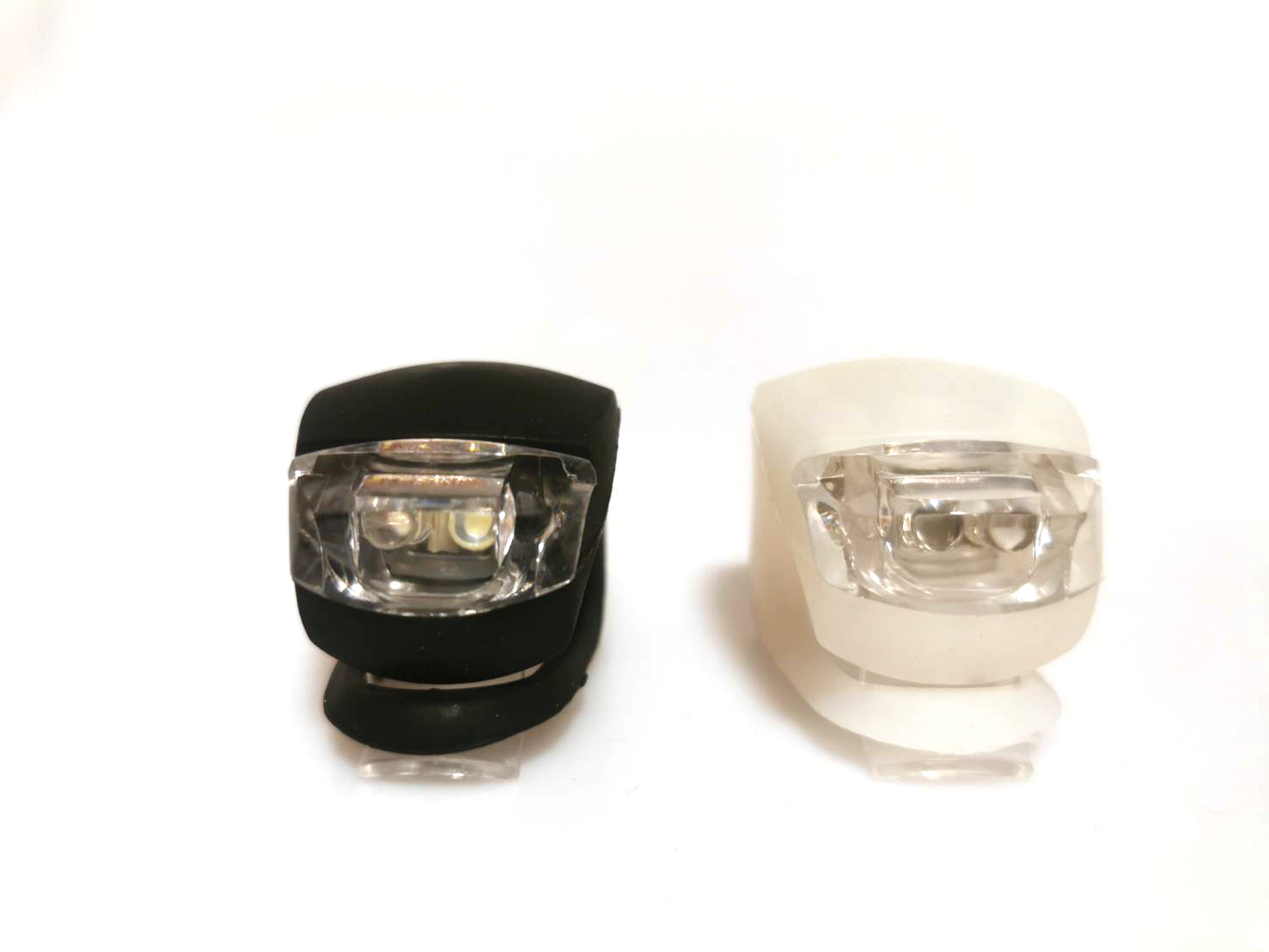 ไฟหน้าท้ายจักยานแบบซิลิโคน ยี่ห้อSANTAZA