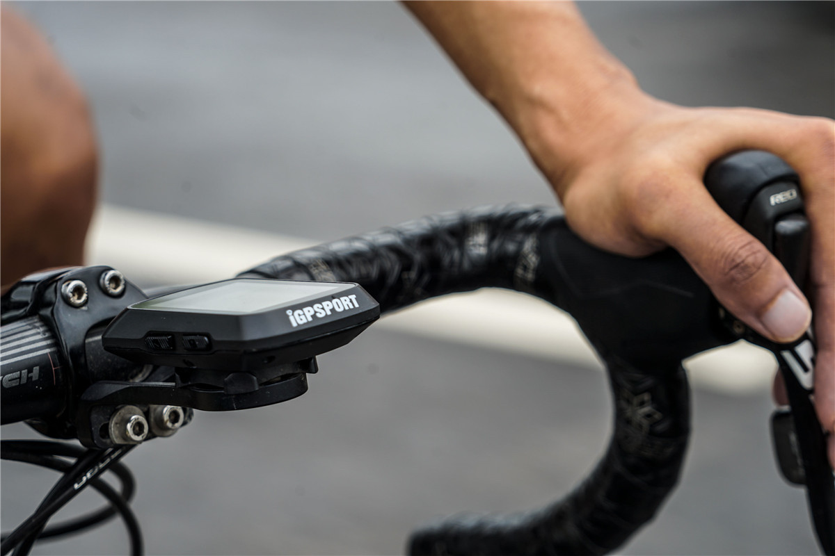 ไมล์จักรยานแบบ GPS IGPSPORTรุ่น iGS520 GPS CYCLING COMPUTER แถมฟรีขาไมล์ S60 ประกันไทย