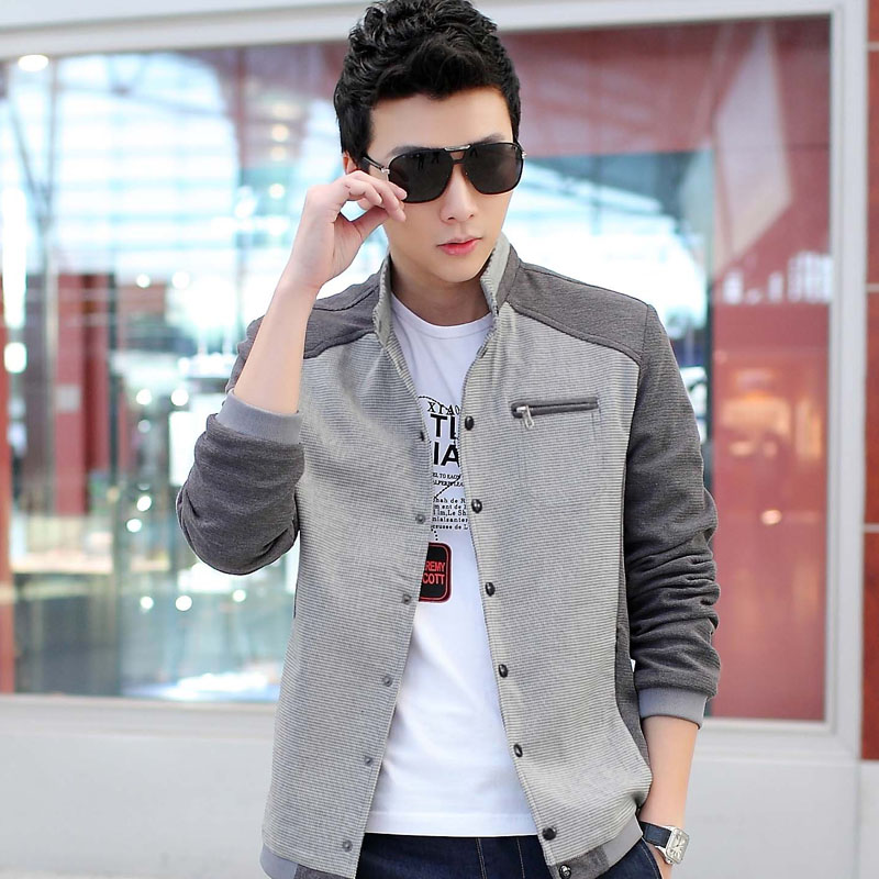พร้อมส่ง เสื้อแจ็คเก็ตผู้ชาย ตัวเสื้อสีเทาลายชิโนริ แขนสีเทา กระดุมหน้า ใส่เที่ยว ใส่ทำงานได้เท่ห์มาก