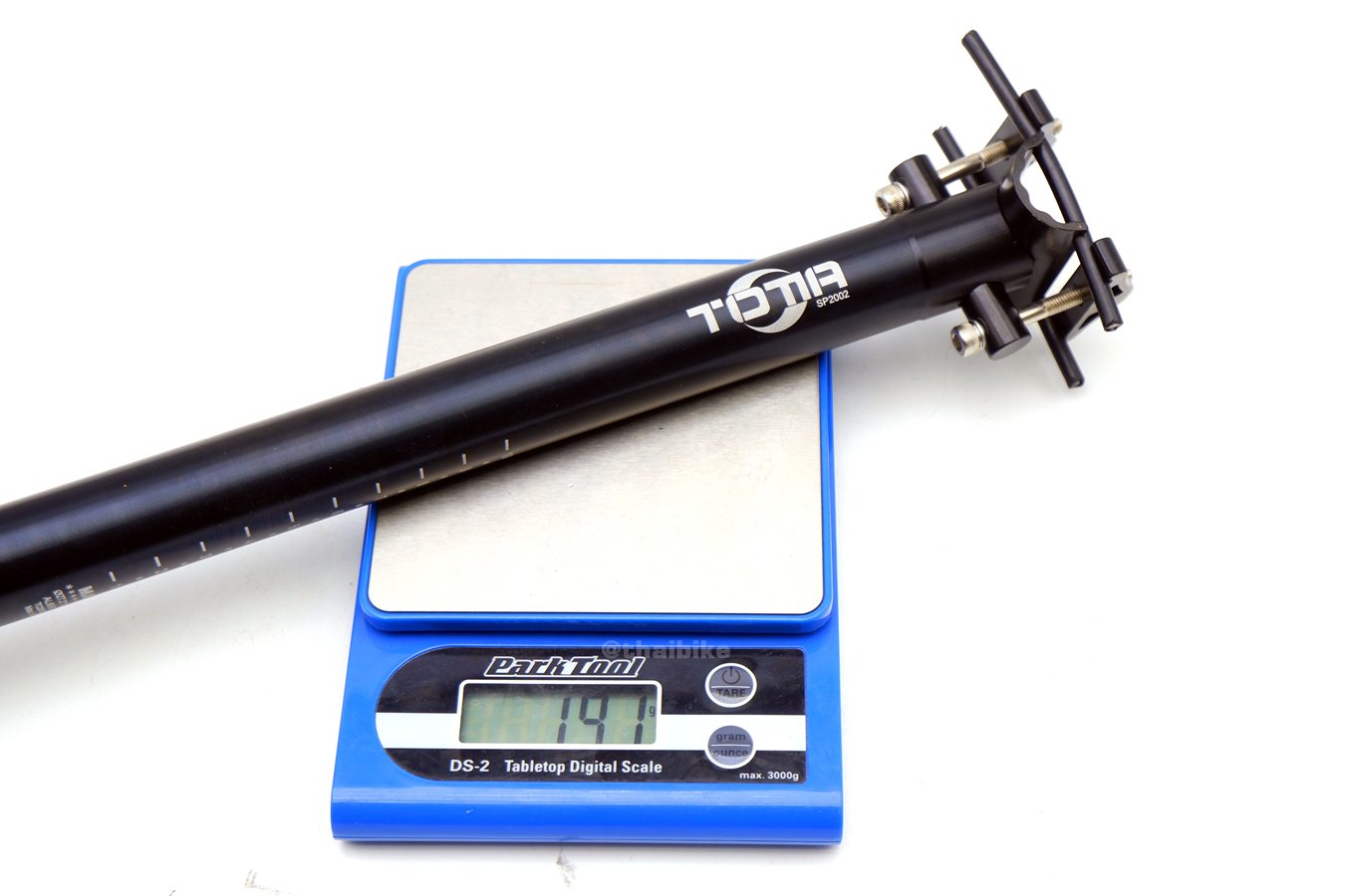 หลักอานตรงจักรยานอลูมิเนียม CNC ยี่ห้อ TOTTA รุ่นเบาพิเศษ