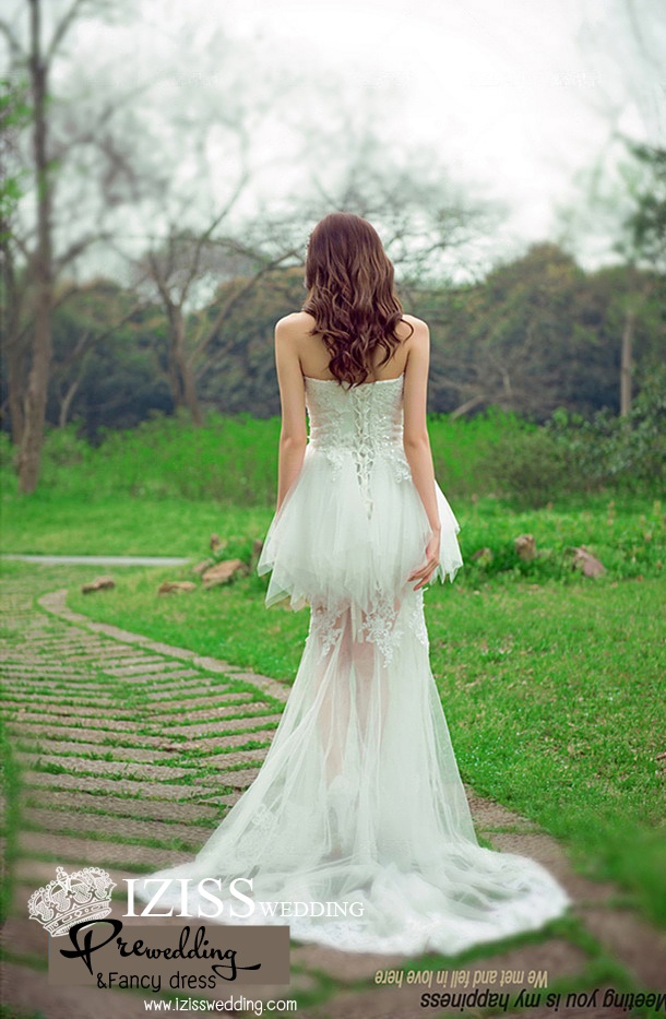 PW304 - **พรีออเดอร์ค่ะ** ชุดคู่ถ่ายพรีเวดดิ้ง (prewedding dress) & ชุดแต่งงานแฟนซี (Fancy wedding dress)ชายหญิง "ธีมสีขาวน้ำตาล"