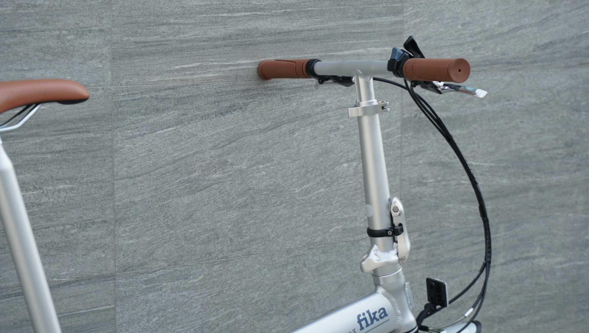 Fika Frappe จักรยานพับได้ เฟรมอลูมิเนียม ล้อ 20" 7 สปีด พร้อมตะแกรง บังโคลน