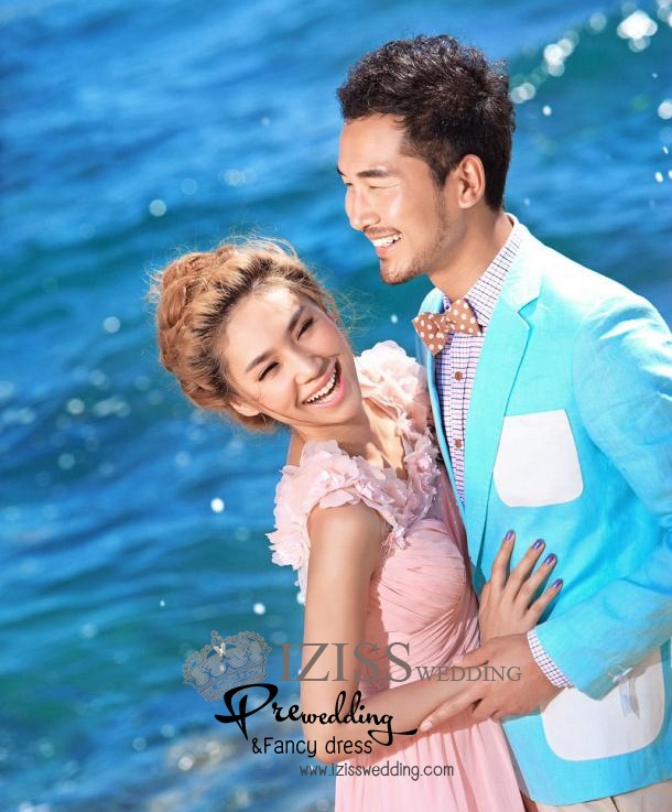 PW077 - **เลิกผลิตค่ะ** ชุดคู่ถ่ายพรีเวดดิ้ง (prewedding dress) & ชุดแต่งงานแฟนซี (Fancy wedding dress)ชายหญิง "ธีมสีโอโรส-ฟ้า"