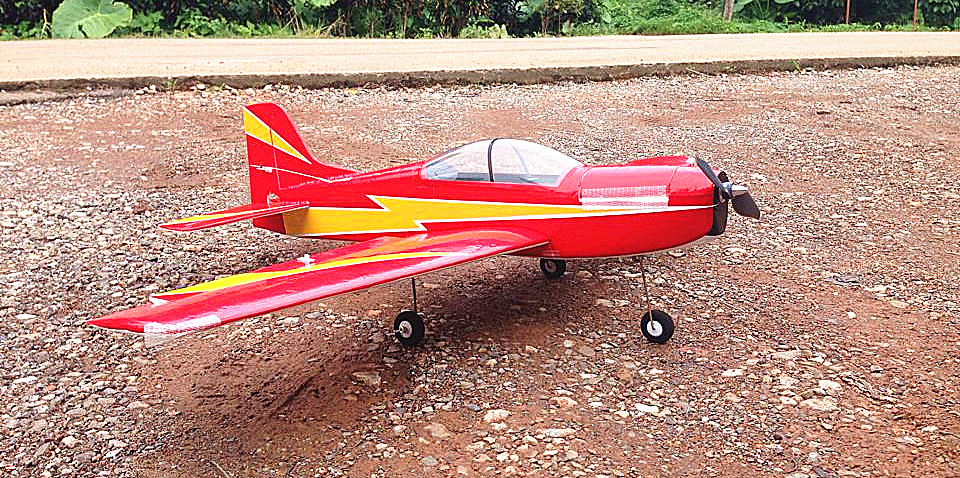 TUCANO ปีก 1 เมตร