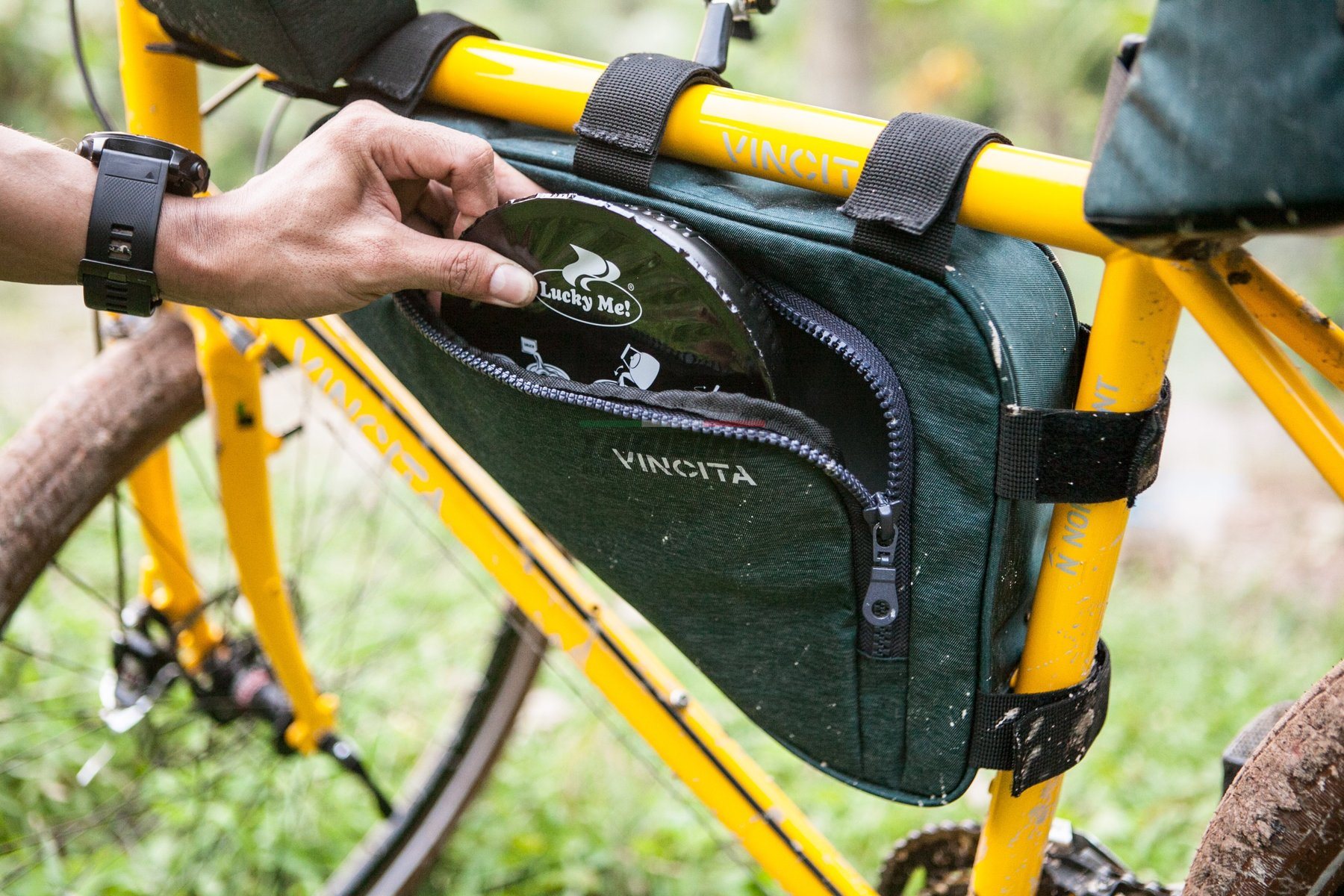 Vincita กระเป๋าสามเหลี่ยม ติดเฟรมจักรยาน รุ่น STRADA BIKEPACKING FRAME BAG วินสิตา B025BP