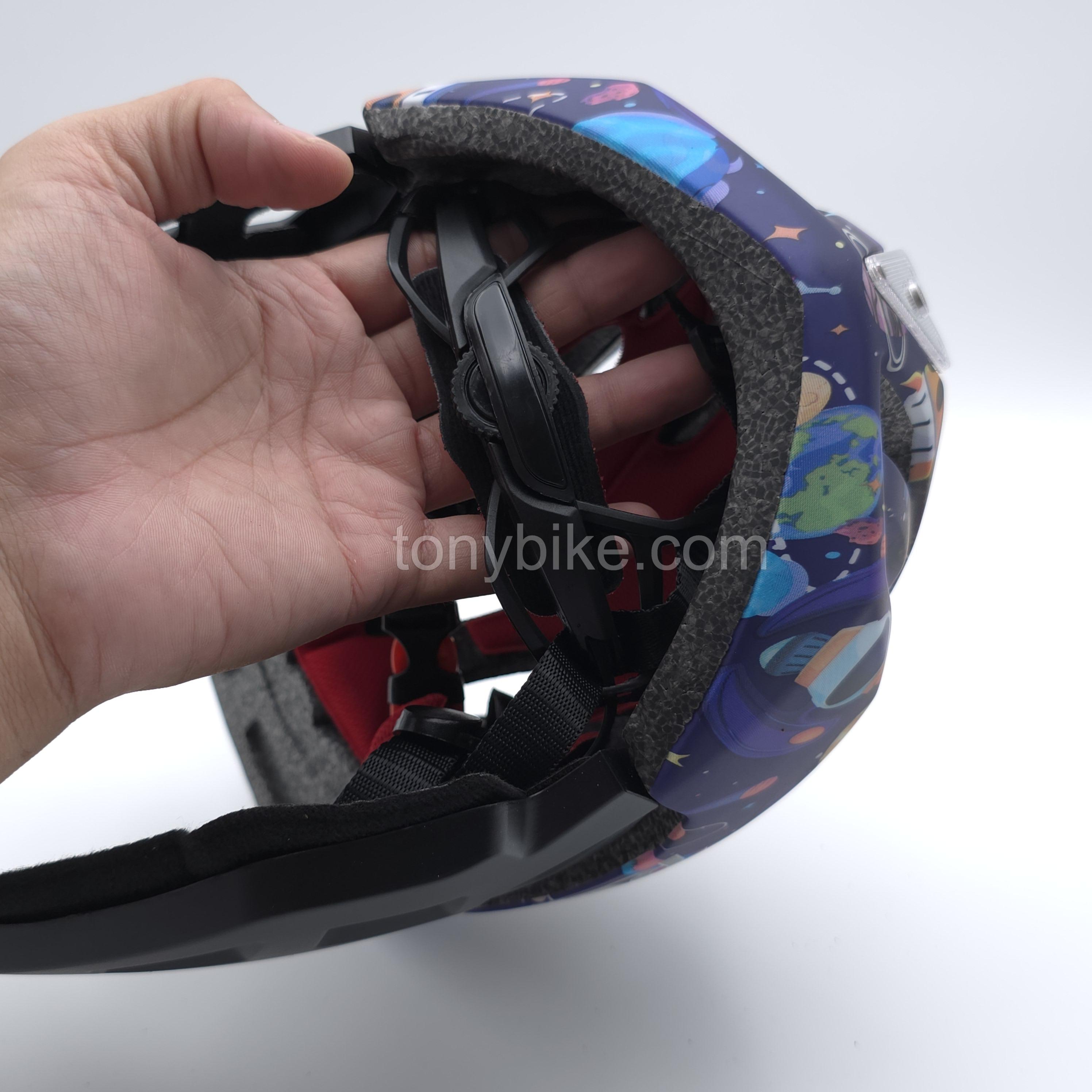 หมวกจักรยานเด็ก เต็มใบ สีฟ้า ลายอวกาศ 46-53 ซม. สำเนา