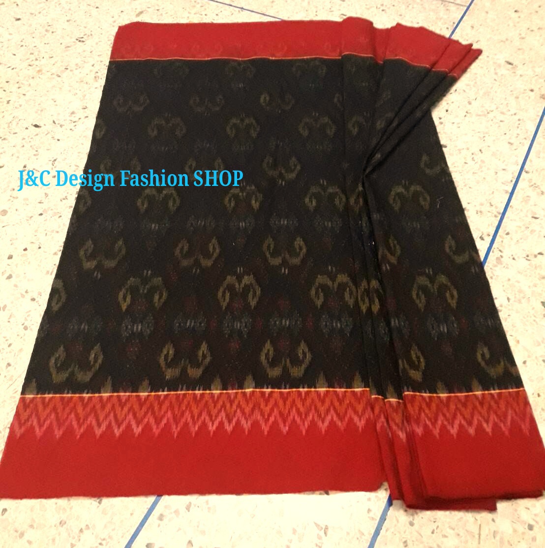 ผ้าซิ่นมัดหมี่ตีนแดง ผ้าซิ่นตีนแดง ผ้าถุงฝ้ายมัดหมี่ตีนแดง ผ้าทอพื้นเมืองบุรีรัมย์ ลายกระจับอัปสรา 2 เมตร