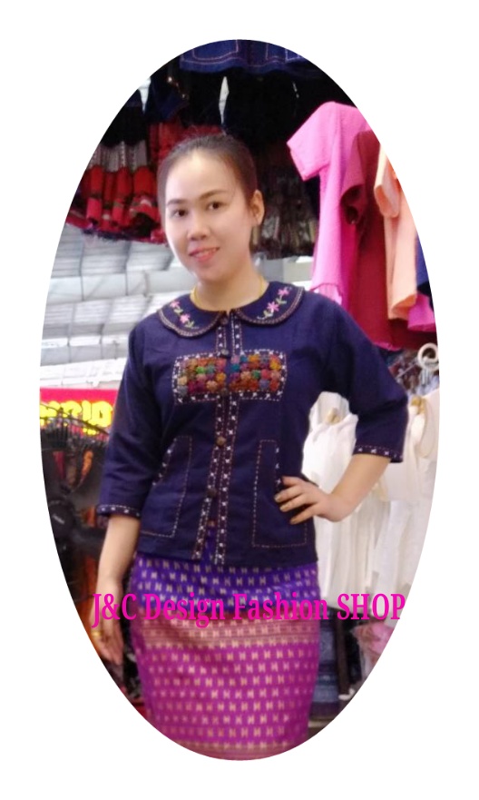 เสื้อผ้าไทยพื้นเมือม้อฮ่อมฟอกแขนสี่ส่วน เสื้อผ้าฝ้ายอิสาน #เสื้อทำงานผ้าไทย #เสื้อผ้าทอพื้นเมืองม้อฮ่อม #เสื้อผ้าม้อฮ่อมปักดอก