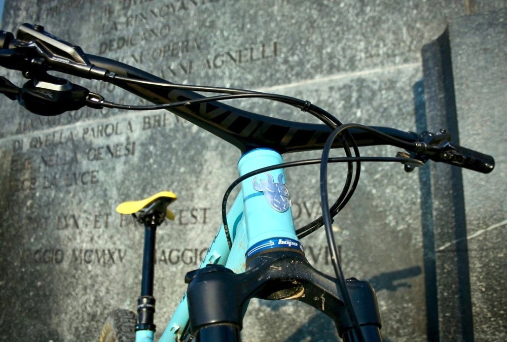 แฮนด์จักรยานเสือภูเขา คาร์บอน แบบอินทริเกตุ RACEWORK mountain bike carbon fiber