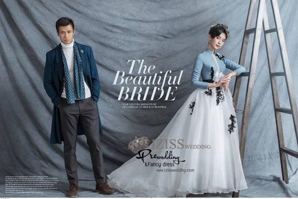 PW600- **พรีออเดอร์**ชุดแต่งงานแฟนซี ชุดเดรสสีฟ้าขาว ชุดถ่ายพรีเวดดิ้ง (prewedding dress) & ชุดแต่งงานแฟนซี (Fancy wedding dress) "ธีมสีฟ้าขาว"